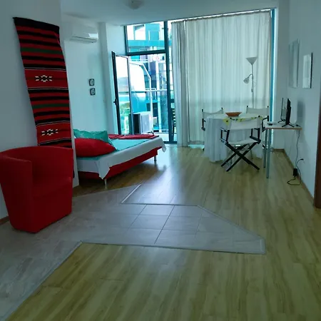 Апартаменти 802, Spacy Apm With Sea View.